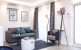 Luxury Cozy 2 Bdr Downtown Apt.6